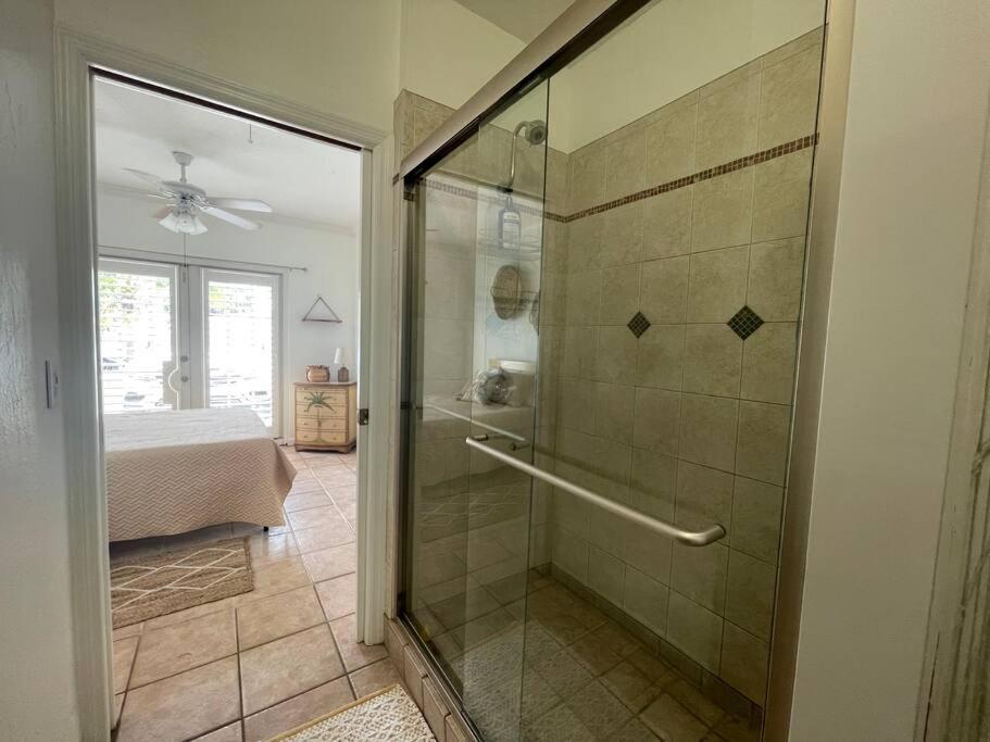 Hot Tub, Tiki Bar, Outdoor Shower, Near Intercoastal Waterway! West Palm Beach Eksteriør bilde