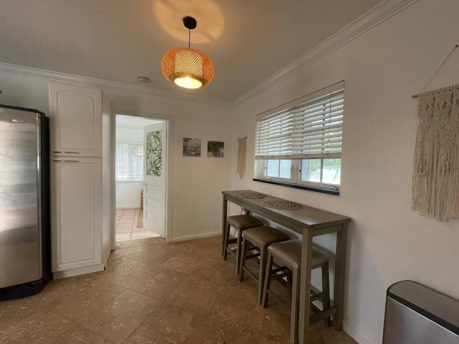 Hot Tub, Tiki Bar, Outdoor Shower, Near Intercoastal Waterway! West Palm Beach Eksteriør bilde